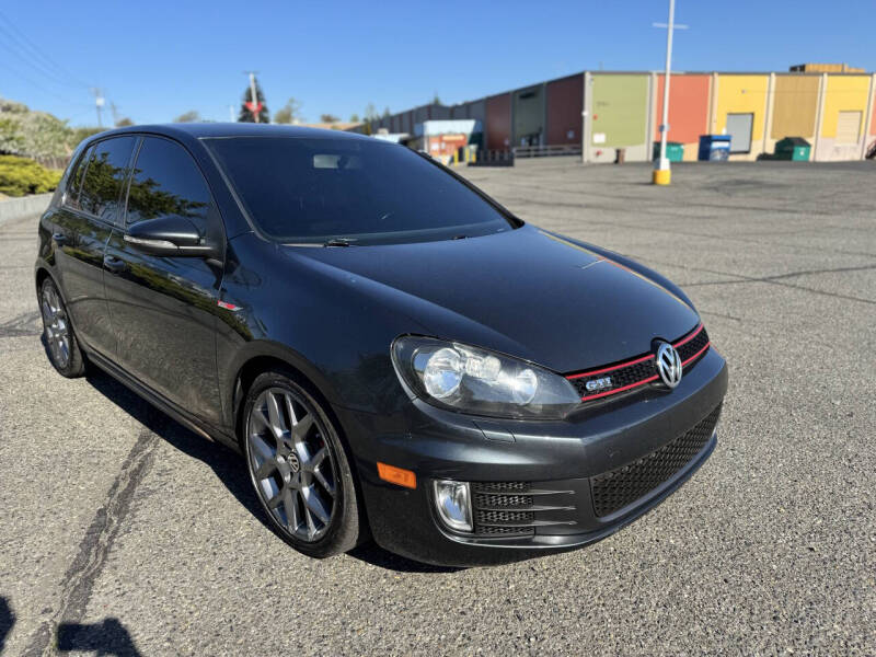 2014 Volkswagen GTI Wolfsburg Edition PZEV