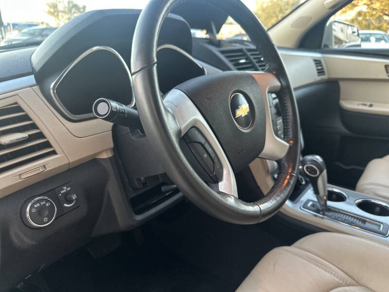 2011 Chevrolet Traverse LTZ