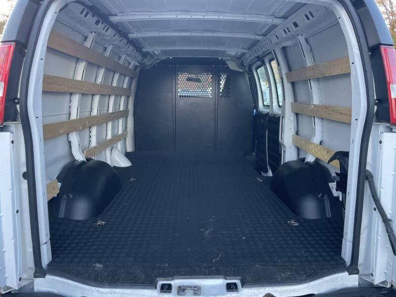 2023 GMC Savana 2500