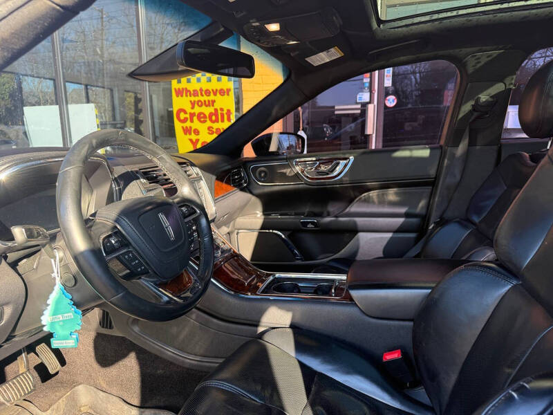 2018 Lincoln Continental Select