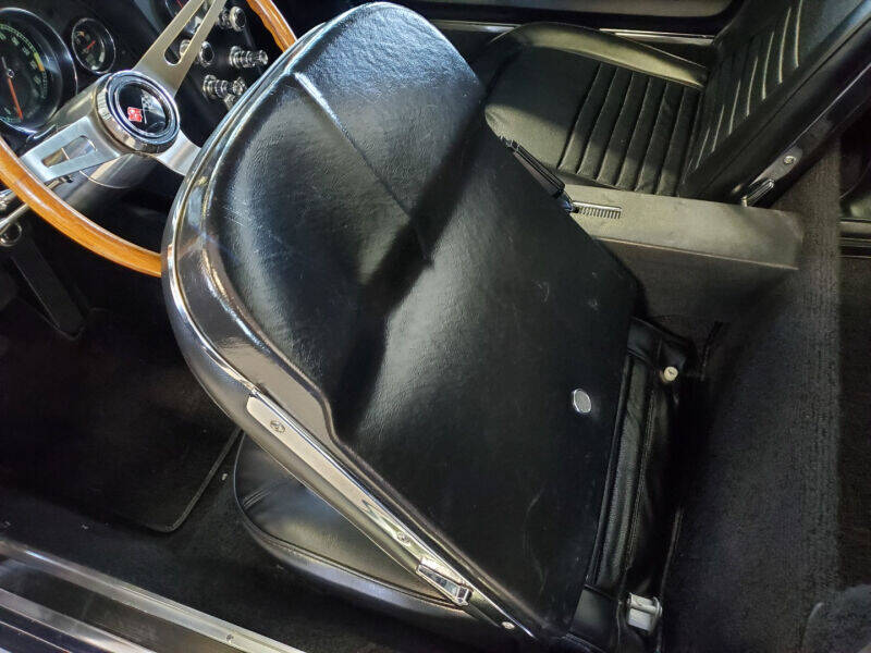 1967 Chevrolet Corvette 11