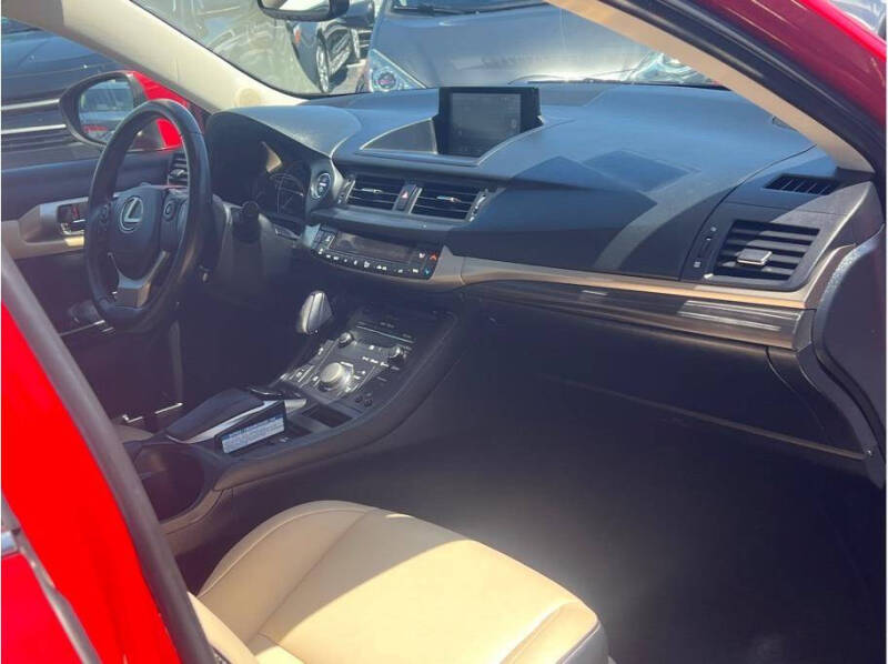 2014 Lexus CT 200h
