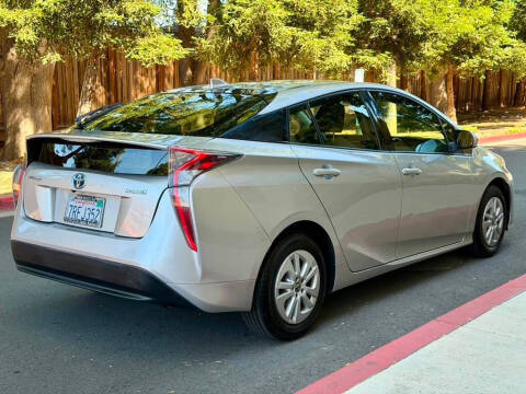 2016 Toyota Prius Two