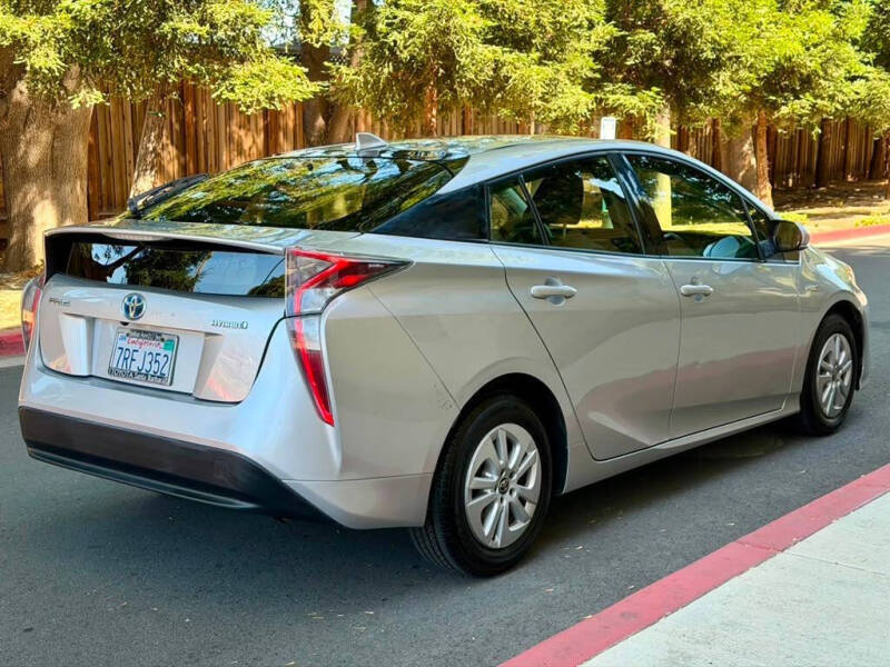 2016 Toyota Prius Two