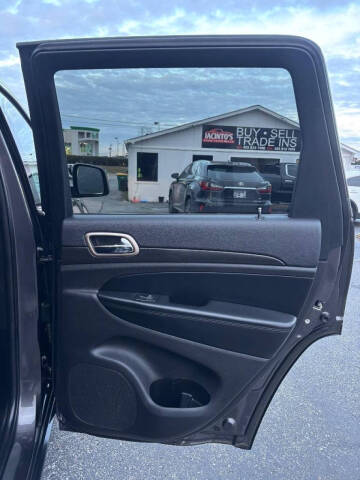 2017 Jeep Grand Cherokee Laredo