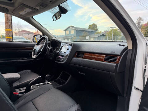 2014 Mitsubishi Outlander GT