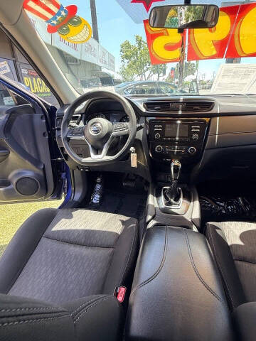 2017 Nissan Rogue S