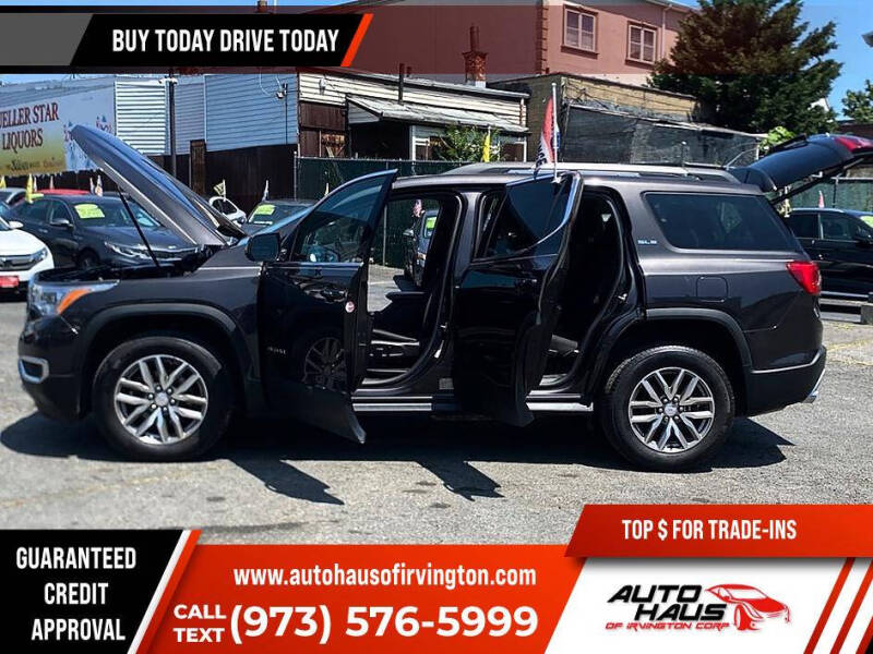 2017 GMC Acadia SLE-2