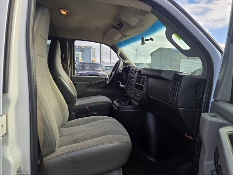 2016 Chevrolet Express LT 2500