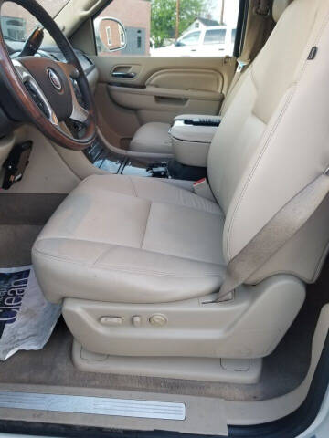 2011 Cadillac Escalade ESV Luxury