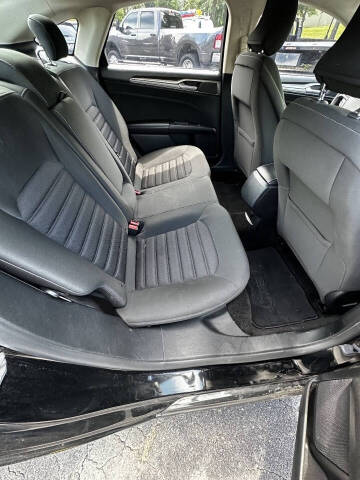 2018 Ford Fusion SE