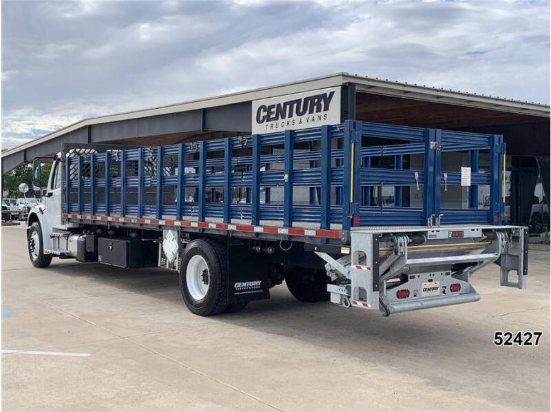 2021 Freightliner M2 106