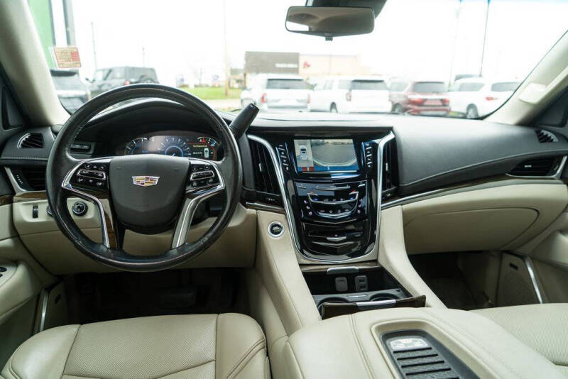 2019 Cadillac Escalade Luxury
