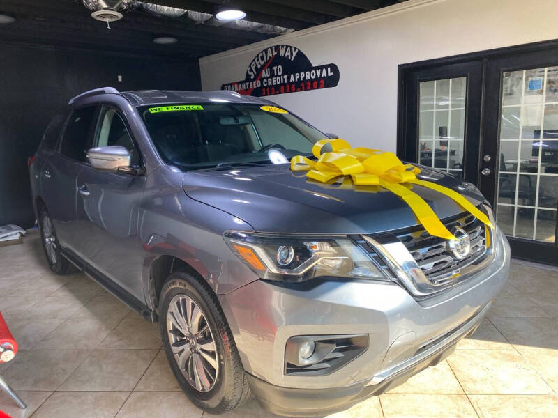 2020 Nissan Pathfinder SV