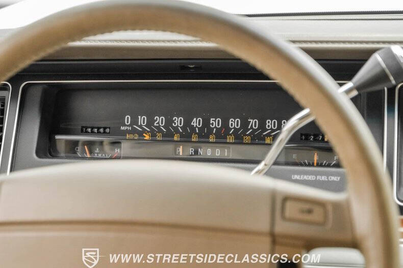 1990 Ford LTD Crown Victoria