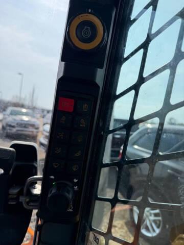 2024 Caterpillar 255 SKID STEER