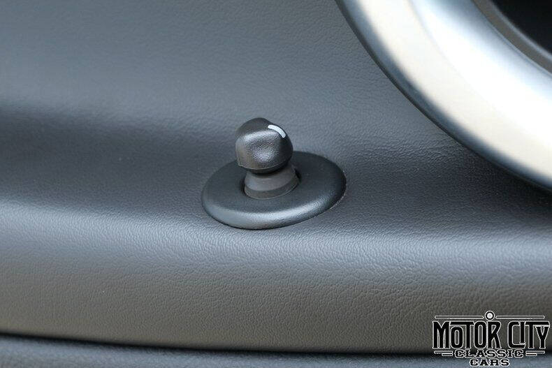 2004 Chevrolet SSR LS