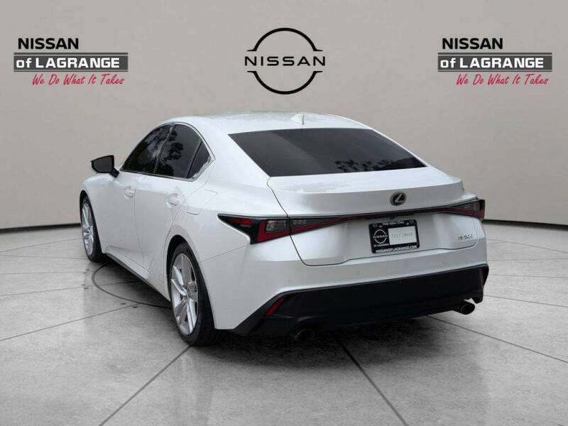 2023 Lexus IS 300