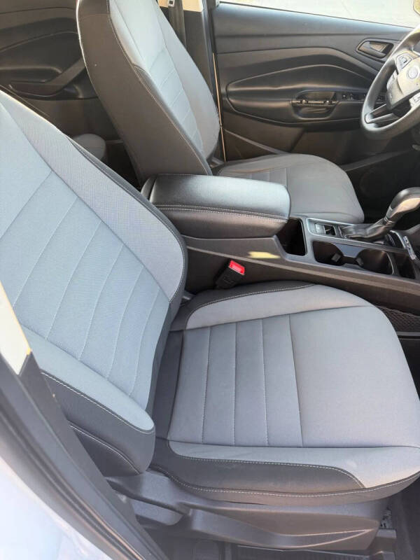 2017 Ford Escape S