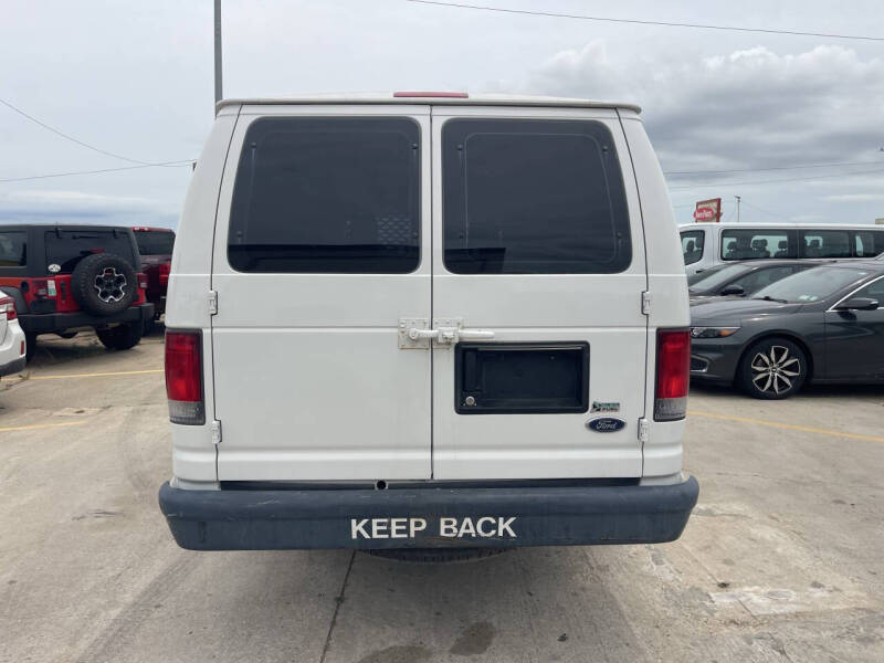 2009 Ford E-Series E-250