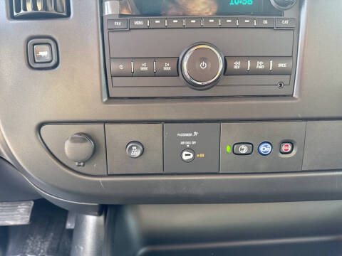 2025 Chevrolet Express 2500