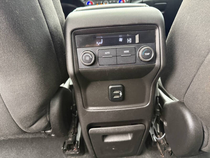 2017 GMC Acadia SLE-2