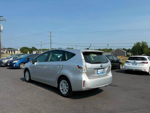 2013 Toyota Prius v Three
