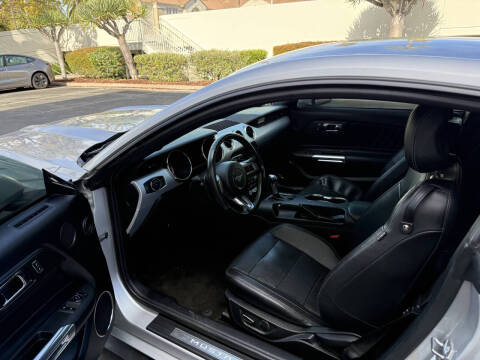 2016 Ford Mustang EcoBoost Premium