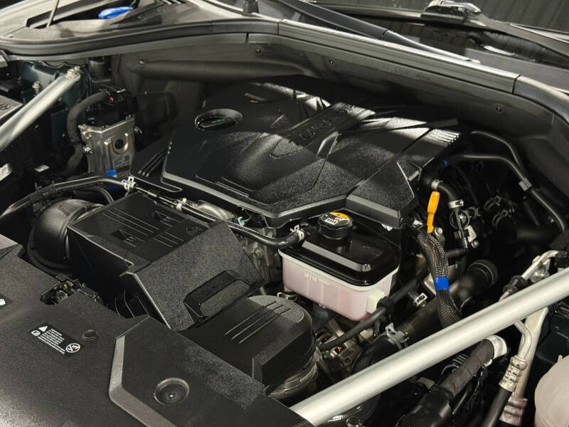 2024 Genesis GV70 2.5T Standard