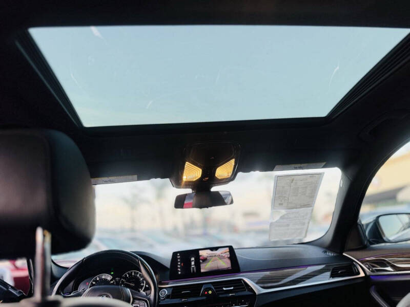 2018 BMW 5 Series 530i