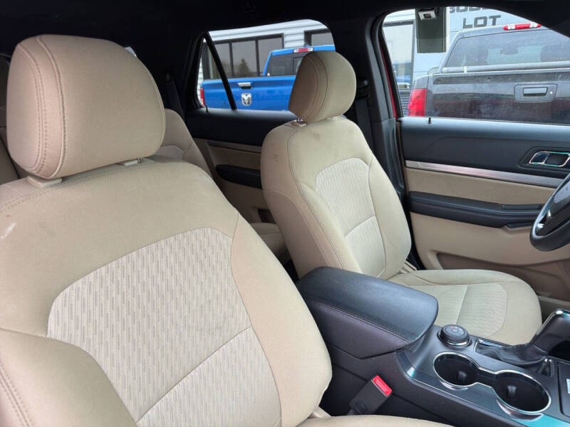 2016 Ford Explorer