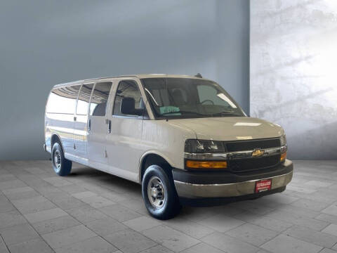 2025 Chevrolet Express LT 3500