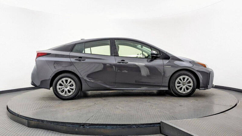 2022 Toyota Prius LE