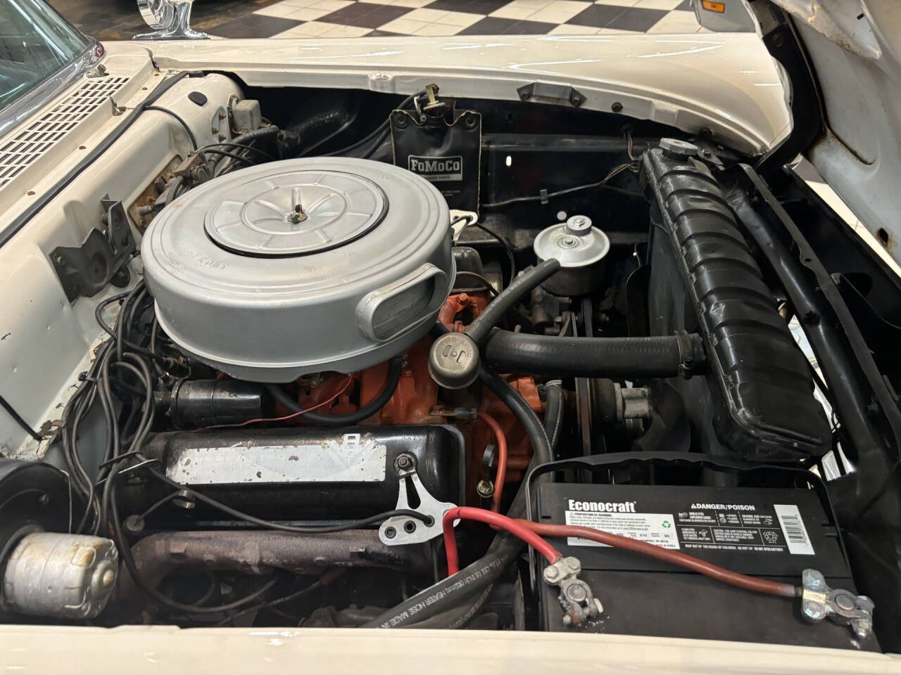 1957 Ford Fairlane 17