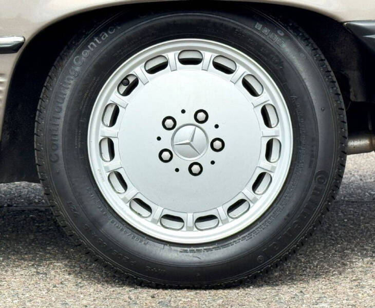 1989 Mercedes-Benz 560-Class 560 SL