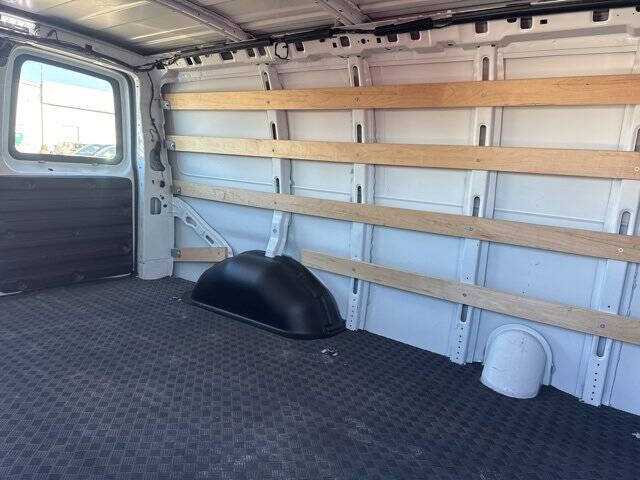 2024 Chevrolet Express 2500