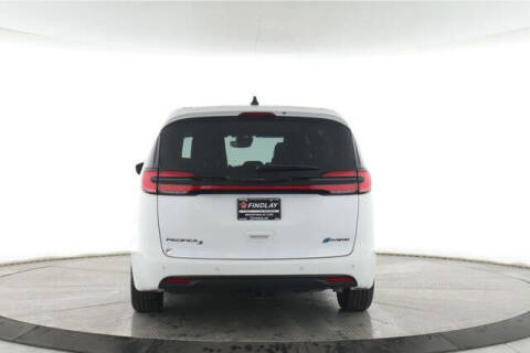2023 Chrysler Pacifica Plug-In Hybrid Limited