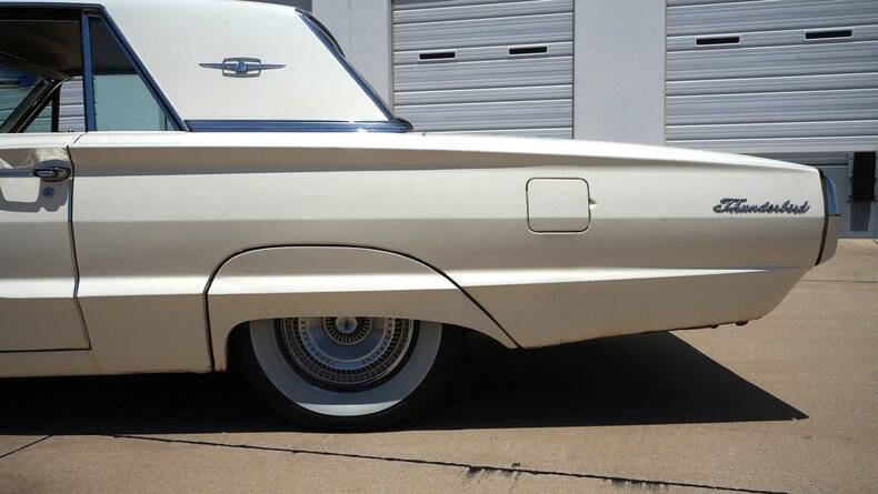 1965 Ford Thunderbird