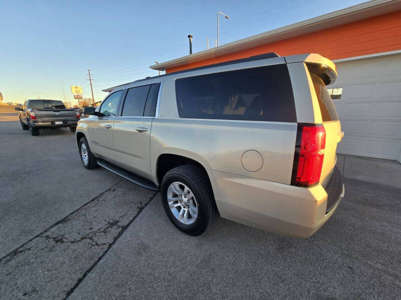 2016 Chevrolet Suburban LT
