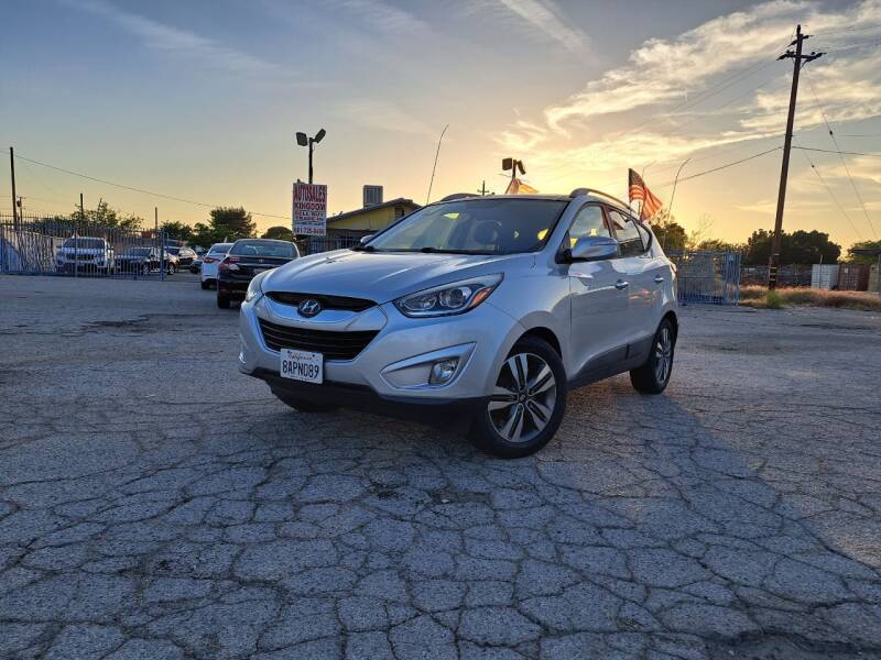 2014 Hyundai Tucson for sale at Autosales Kingdom in Lancaster CA