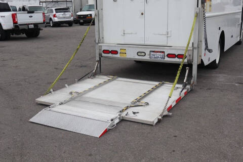 2015 Freightliner MT45 Chassis