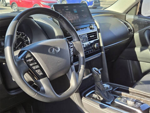 2024 Infiniti QX80 Luxe