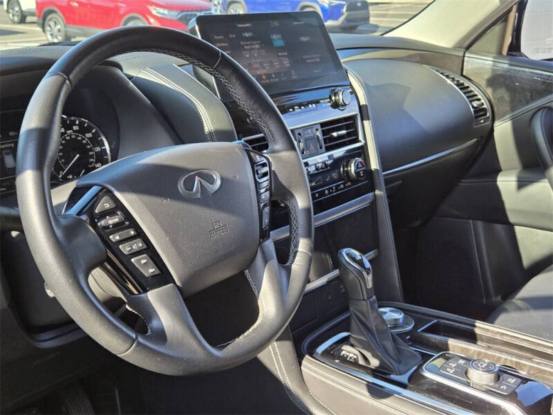 2024 Infiniti QX80 Luxe