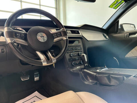 2013 Ford Mustang V6 Premium