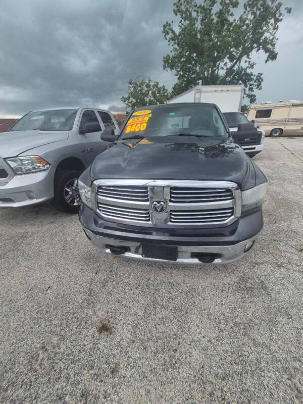2016 RAM 1500 SLT