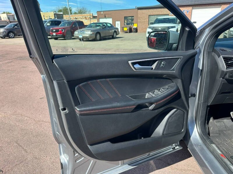 2024 Ford Edge ST-Line