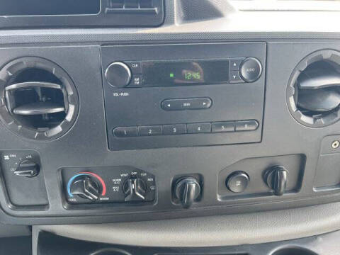 2014 Ford E-Series E-350 SD