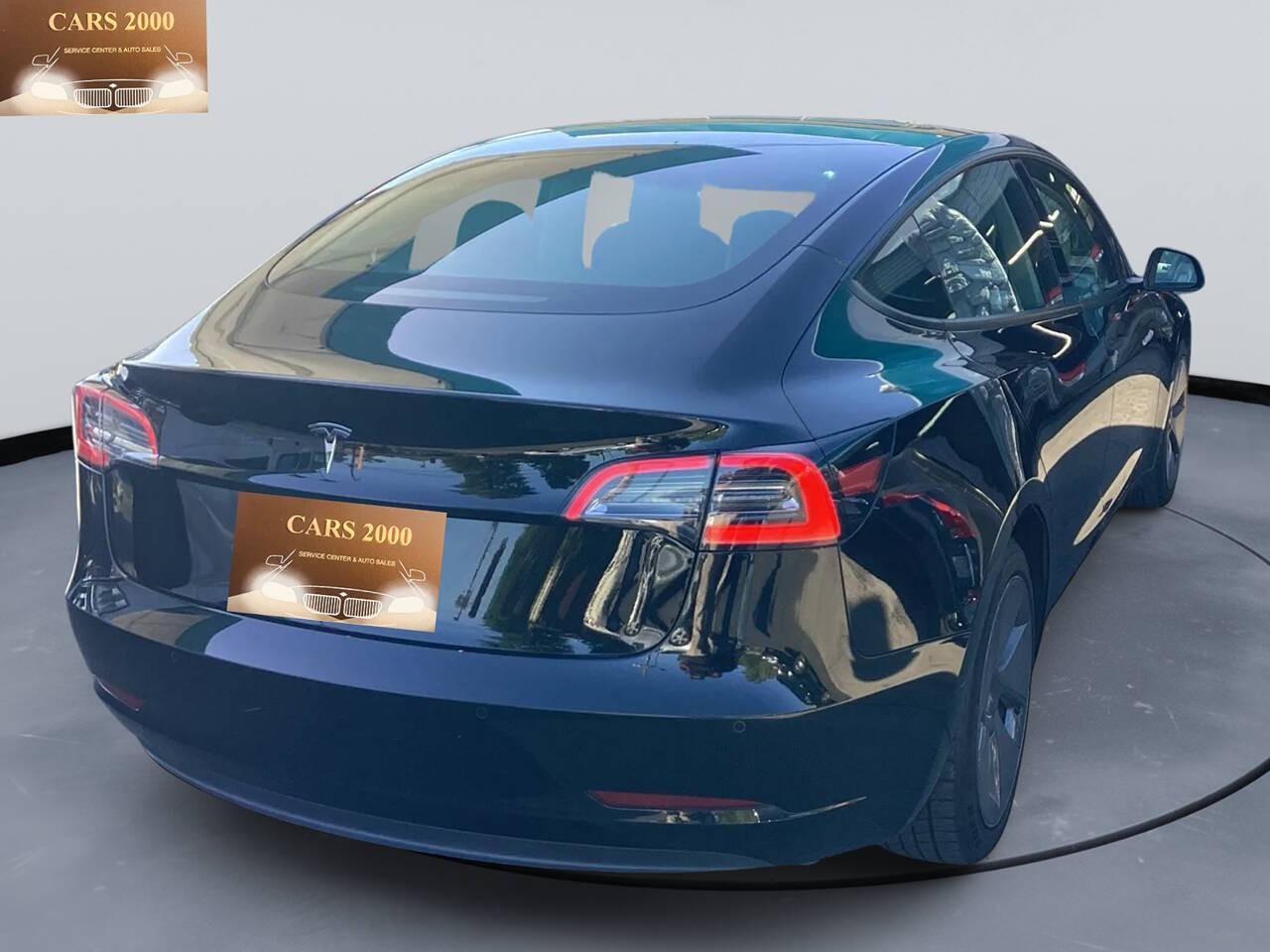 View vehicle photo 4