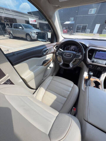 2019 GMC Acadia Denali