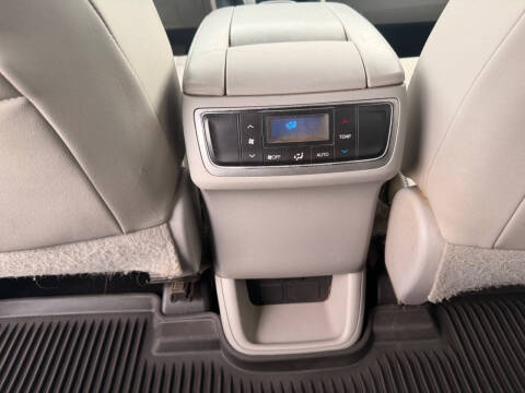 2017 Toyota Highlander LE Plus